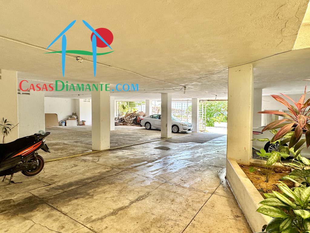 Villas Carey 72 - Estacionamiento 2