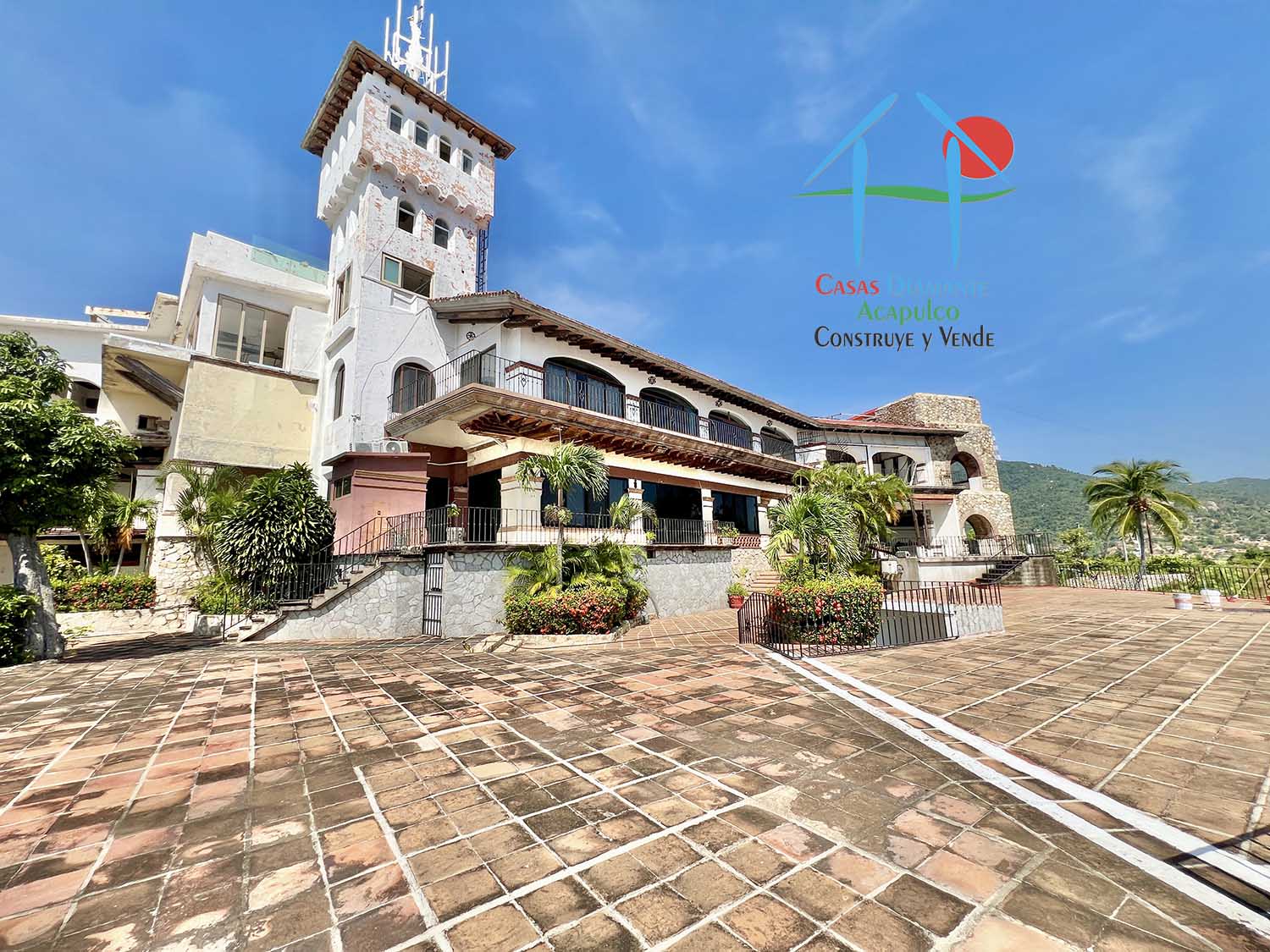 El Campanario - Fachada 1