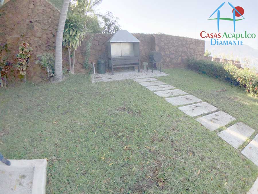 Bajareque - Alberca 3 Bajareque - Alberca 3