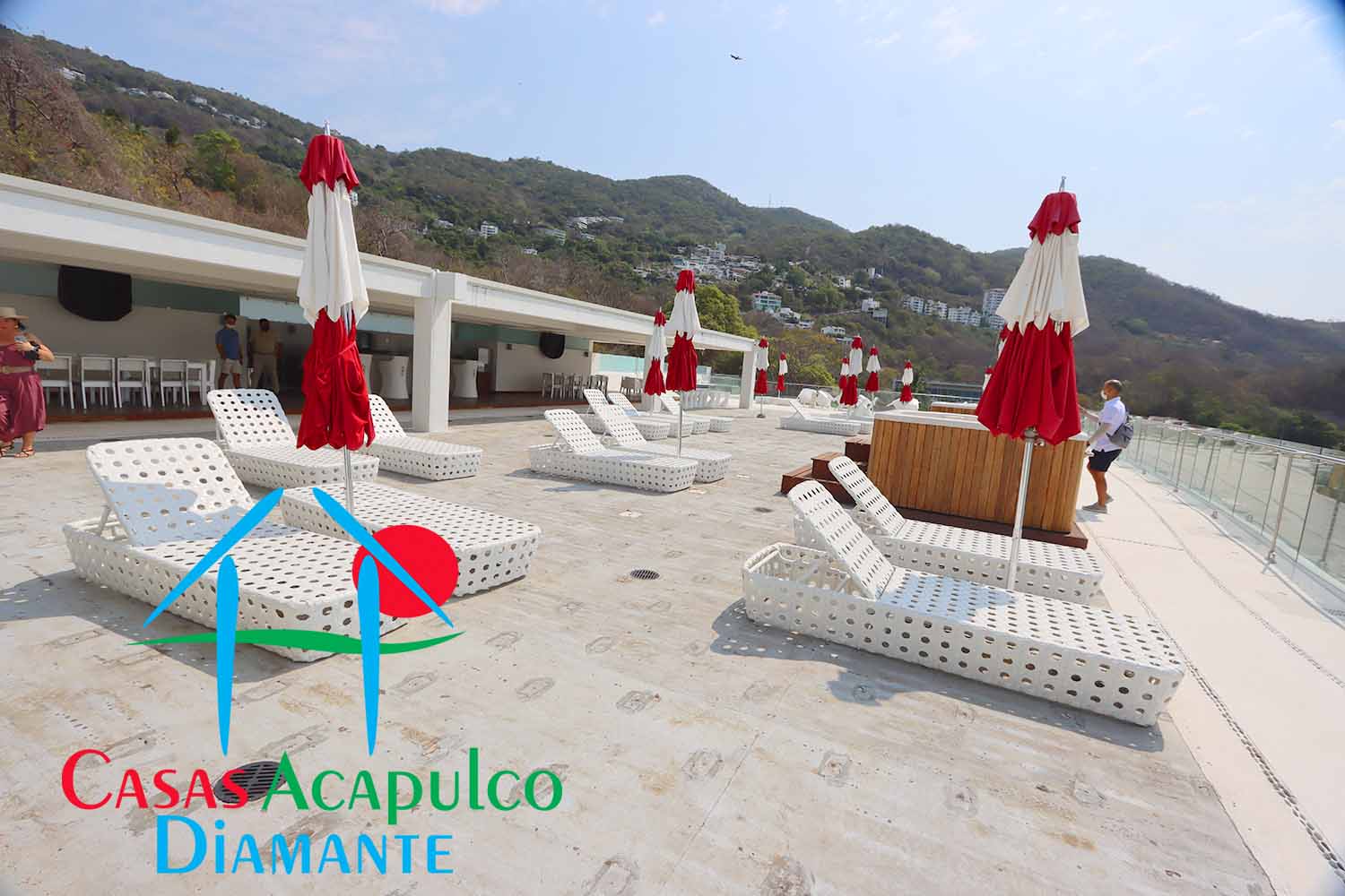 B Pichilingue - Roof 1 B Pichilingue - Roof 1