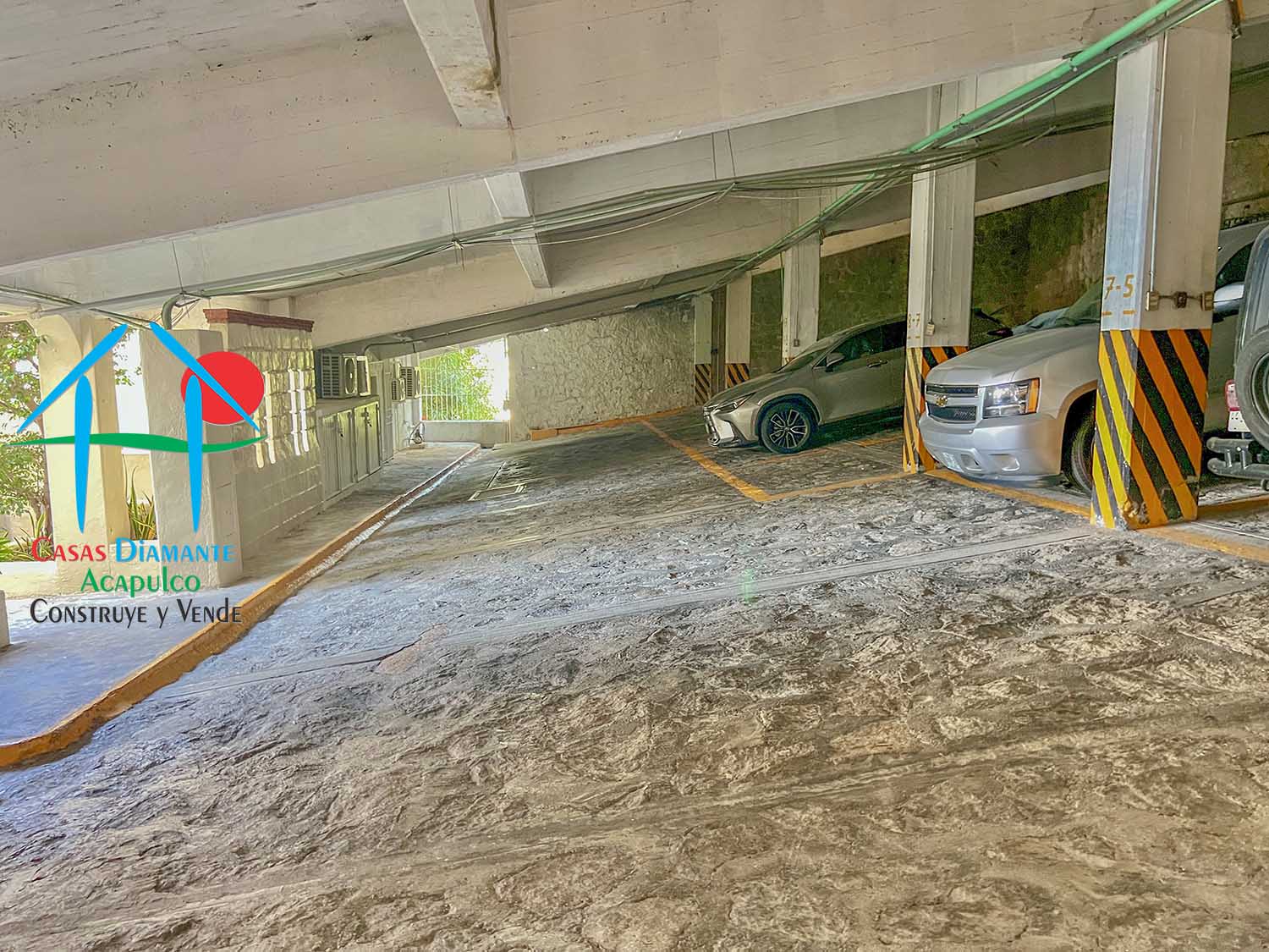 Las Gaviotas - Estacionamiento 2