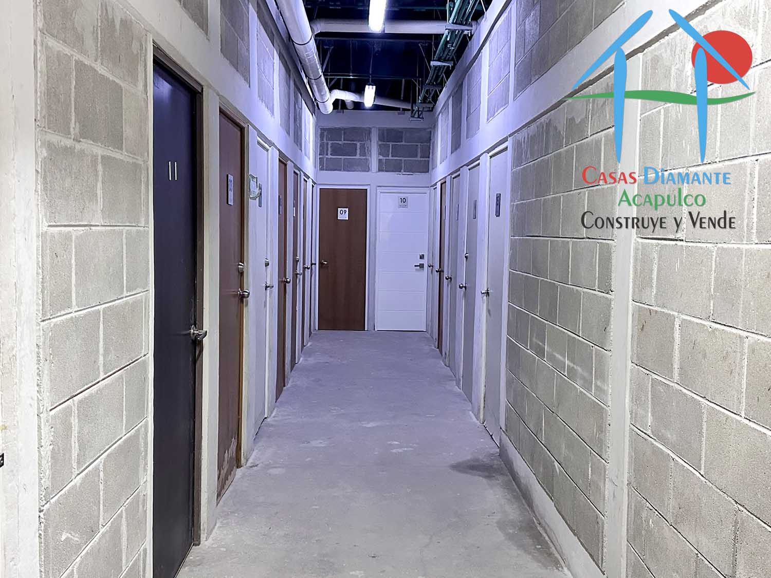 Armando´s Le Club - Bodegas 1