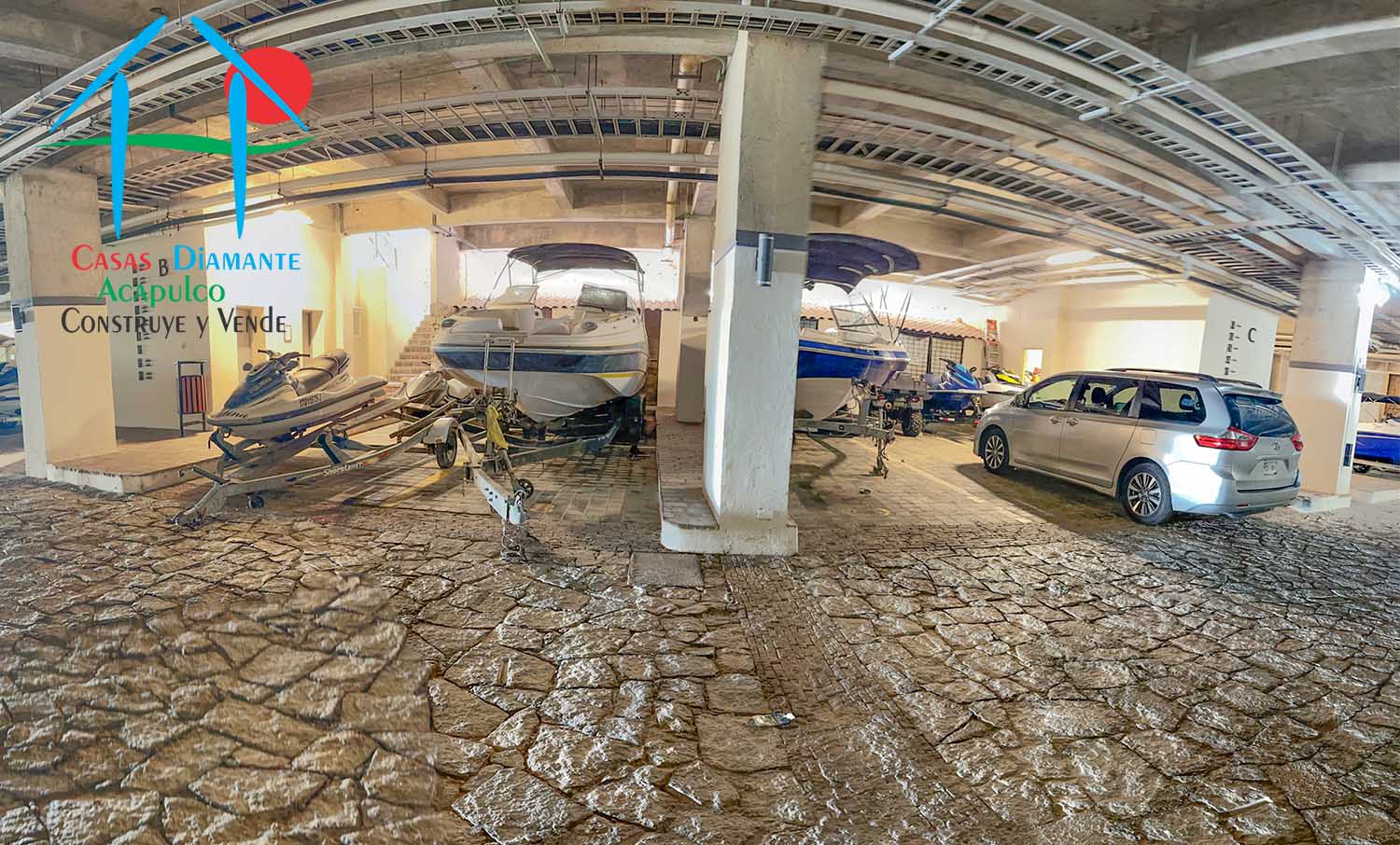 Vista Real - Estacionamiento 1