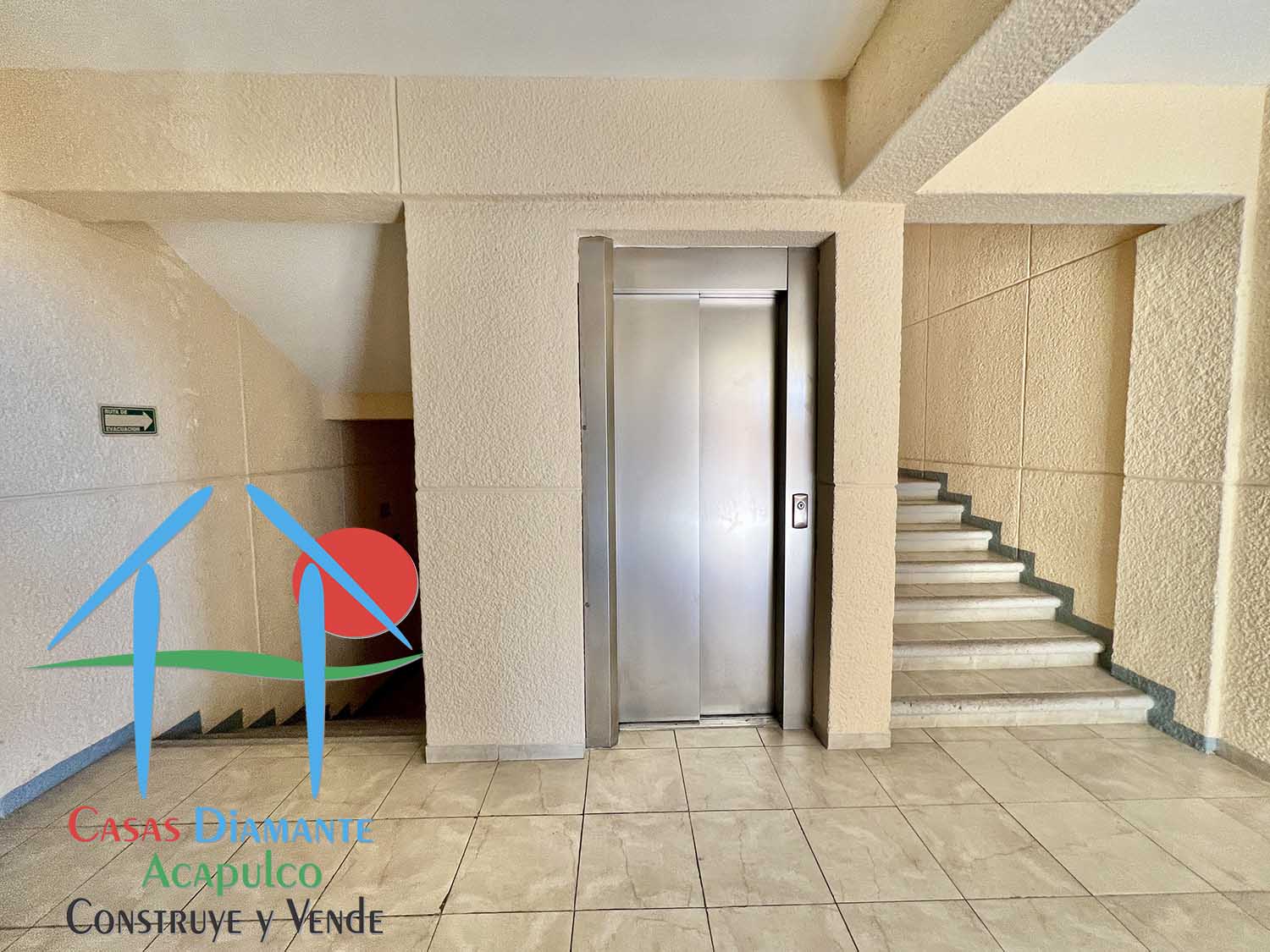 Plaza Arrecife - Elevador 1