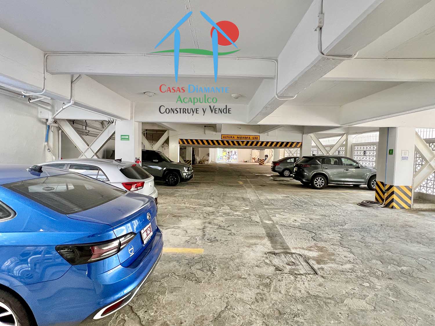 Carlson - Estacionamiento 2