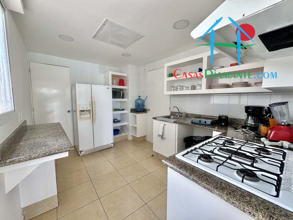 Acqualina Skylife Sur 201 - Cocina 1