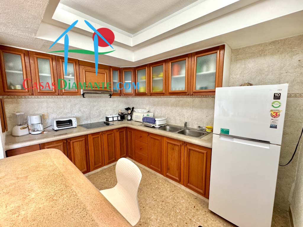 Azteca Princess 303 - Cocina 3