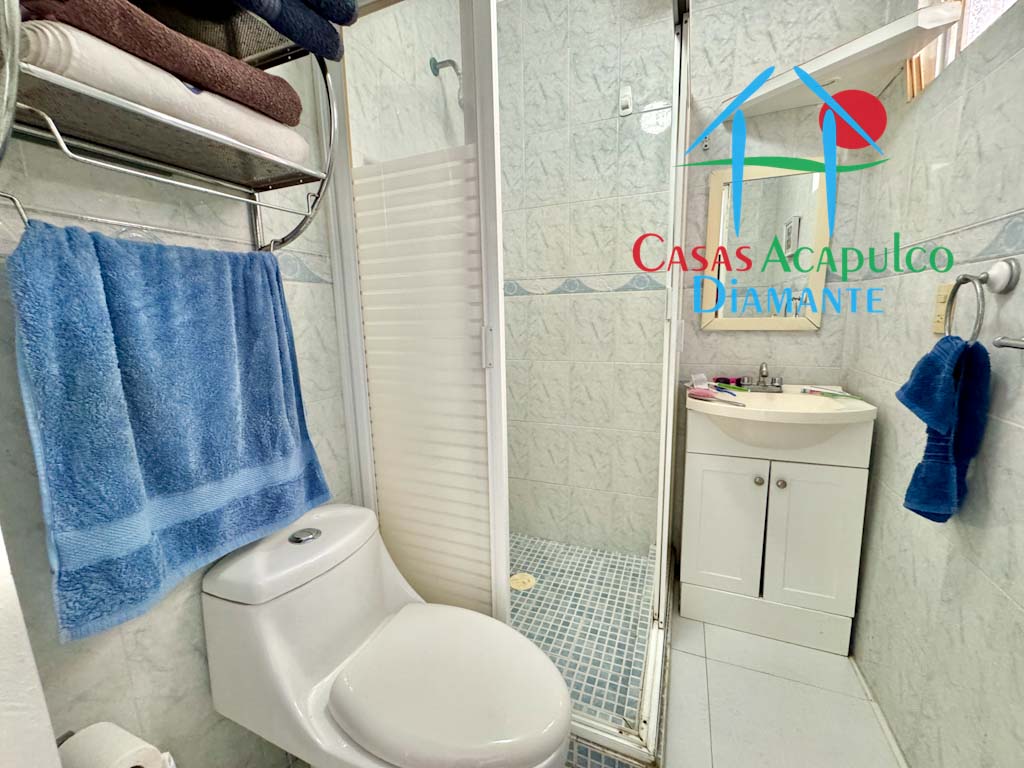Puente del Mar Century II H 02 - Baño 1
