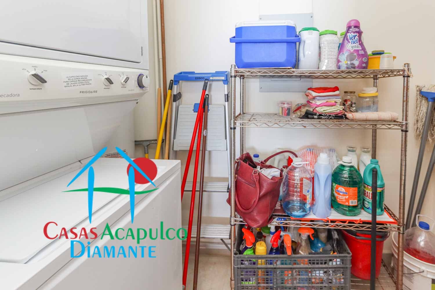 Ocean Front 507 - Lavandería 1