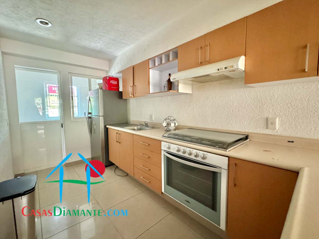 Diamante Lakes Esmeralda 221 - Cocina 2