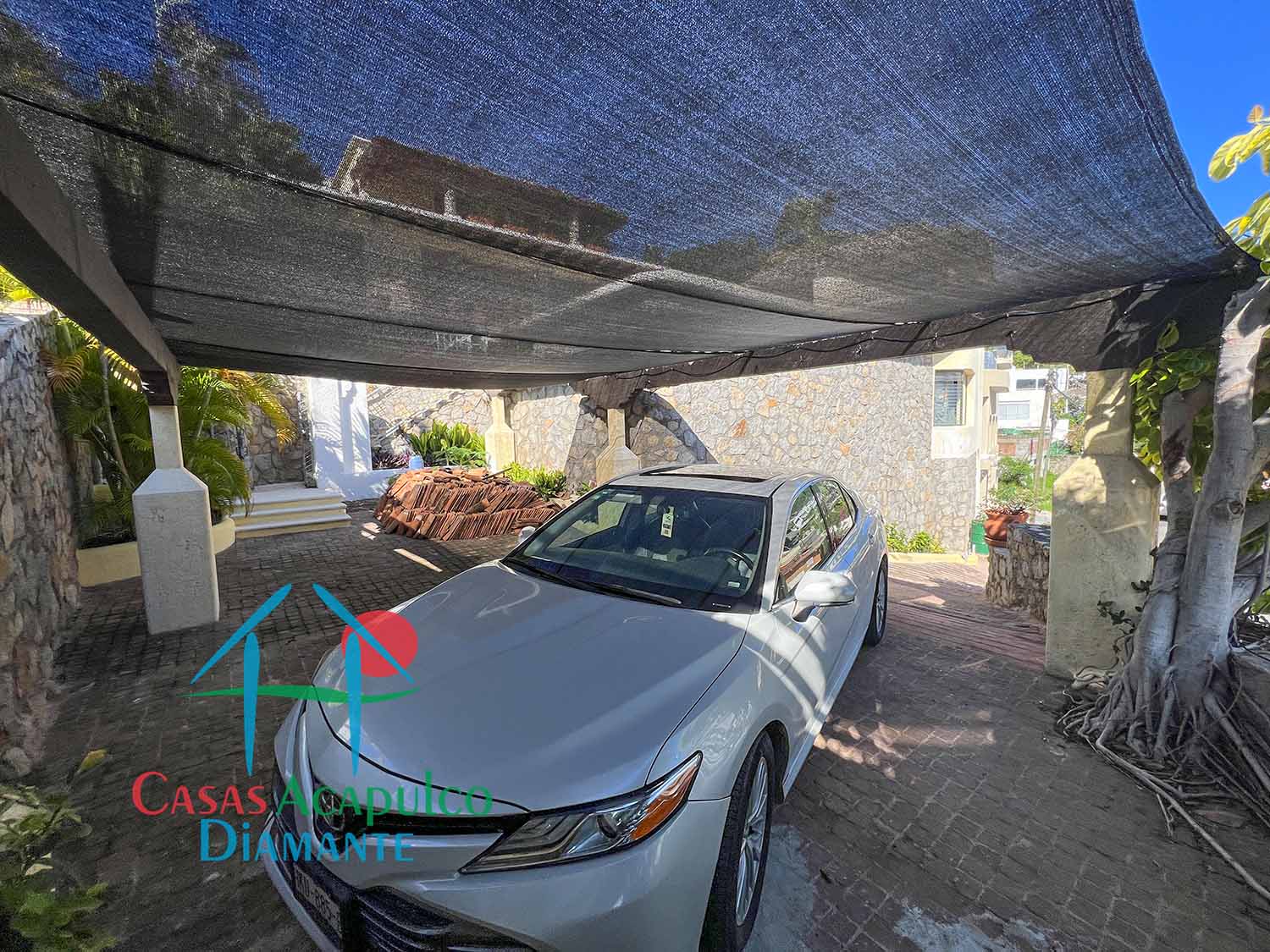 Villa Rosita - Estacionamiento 1