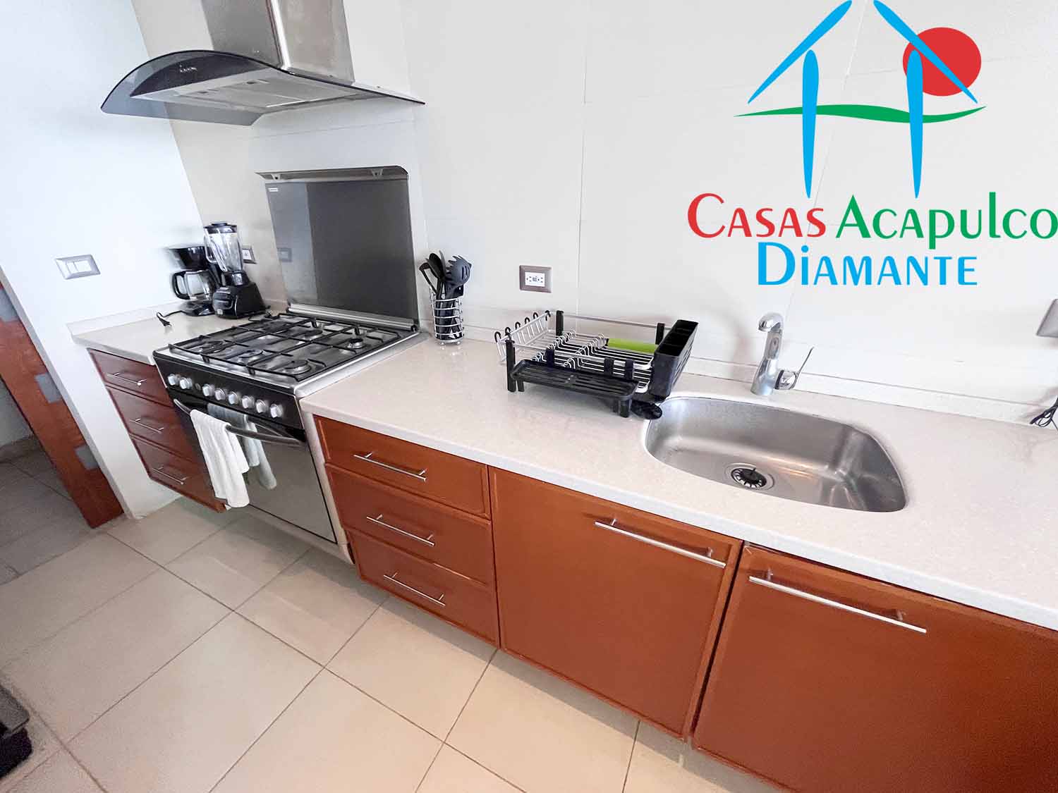 Ocean Front 609 - Cocina 3