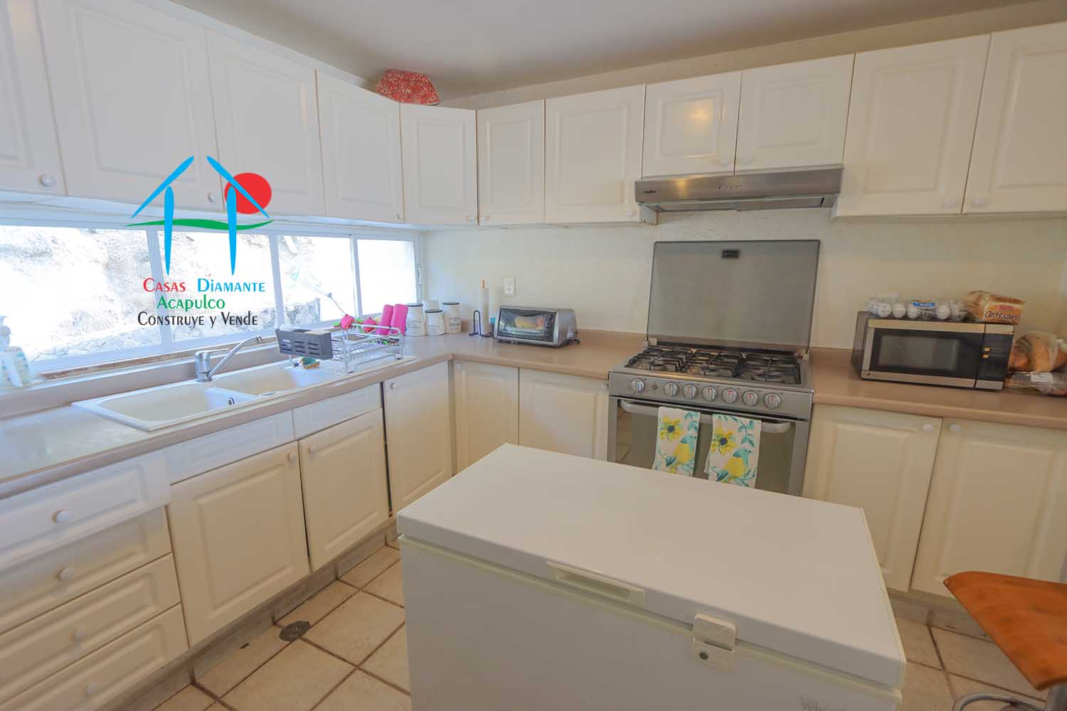 Brisas Diamante T3 135 - Cocina 2