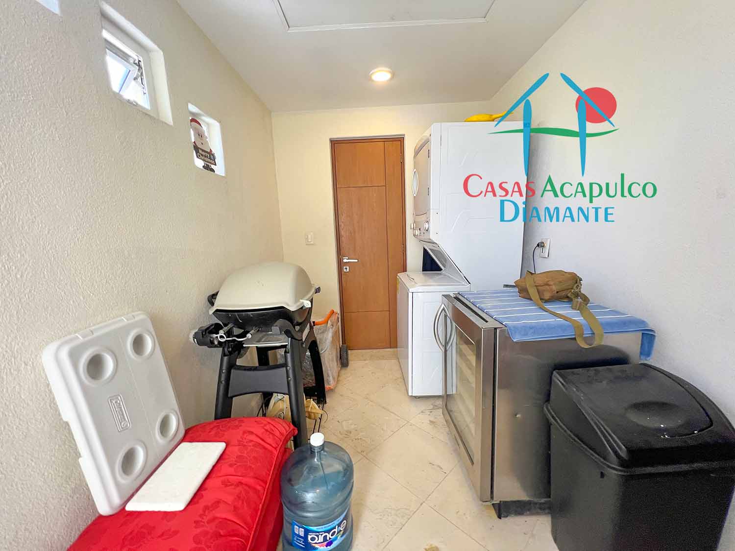 Son Vida Dominica 8 - Lavandería 1