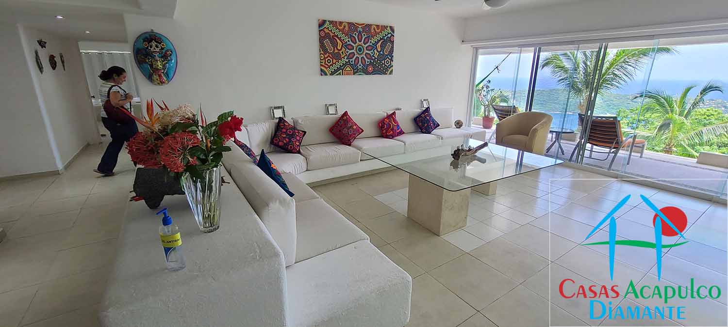 Punta Pichilingue J2 - Estancia 4