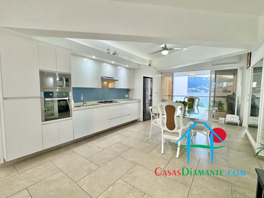Velero y Galeón Galeón 404 - Estancia 1