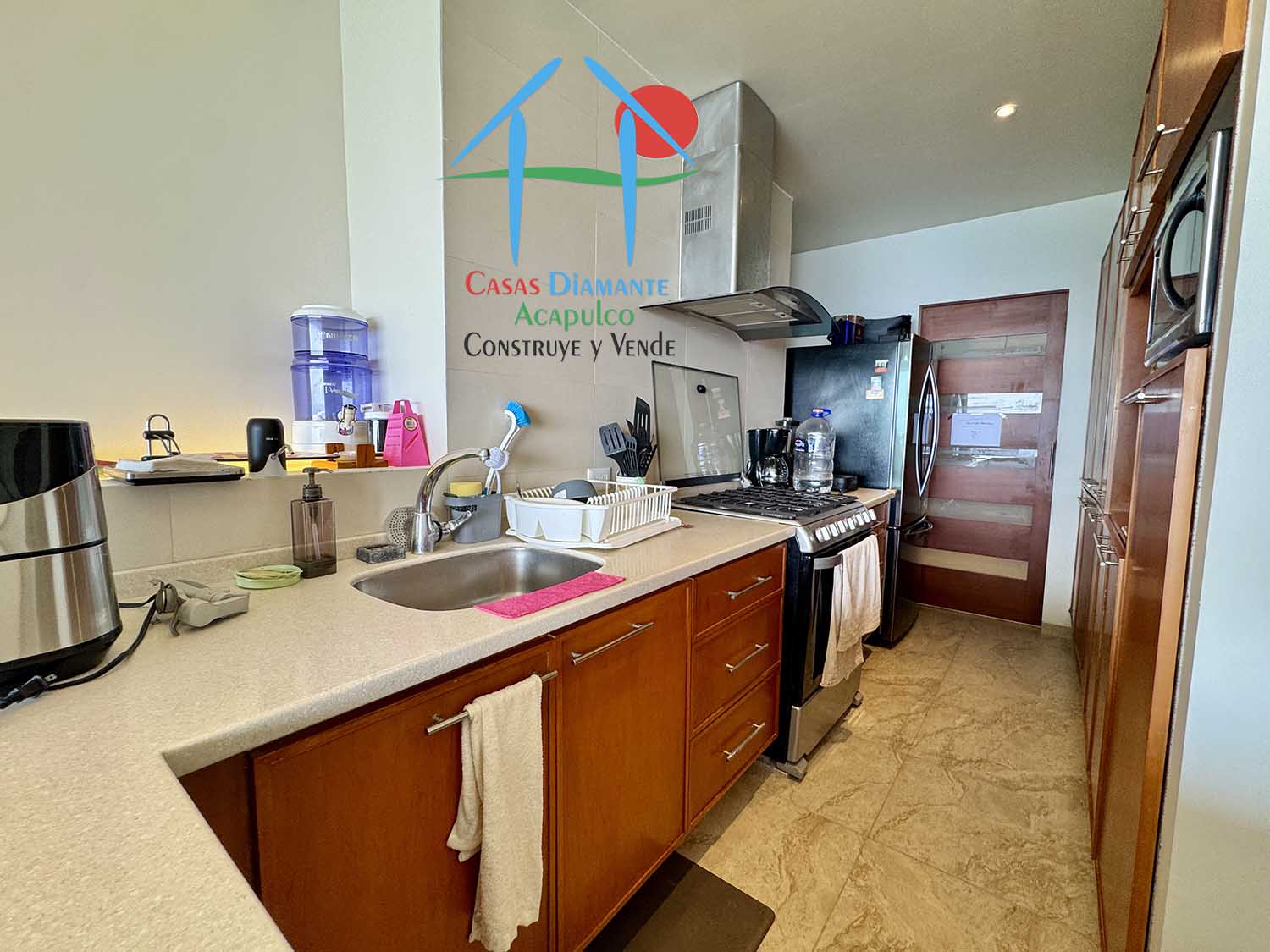 Ocean Front 802 - Cocina 3