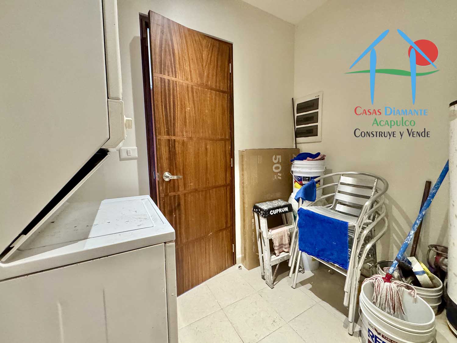 Ocean Front 802 - Lavandería 3