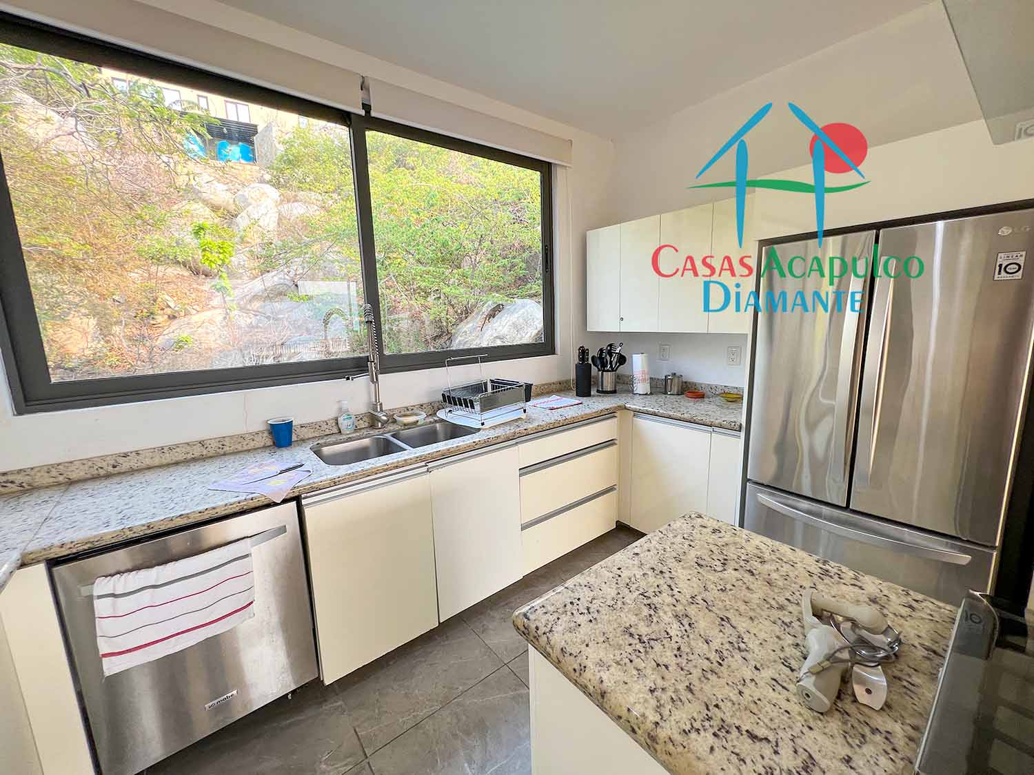 La Joya Residencial 4 - Cocina 9 La Joya Residencial 4 - Cocina 9