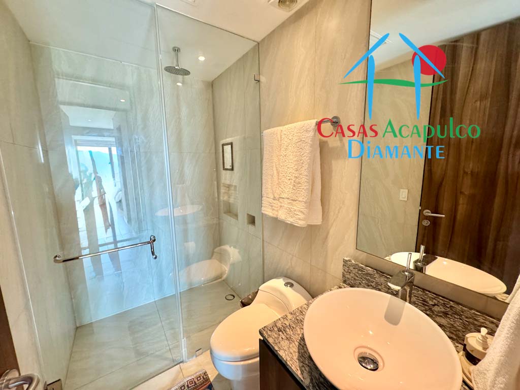 La Isla Emerald K8 - Baño 1