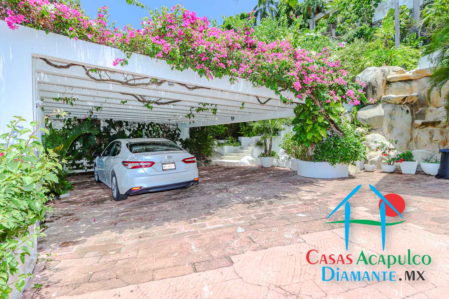 Villa Melgar - Estacionamiento 1