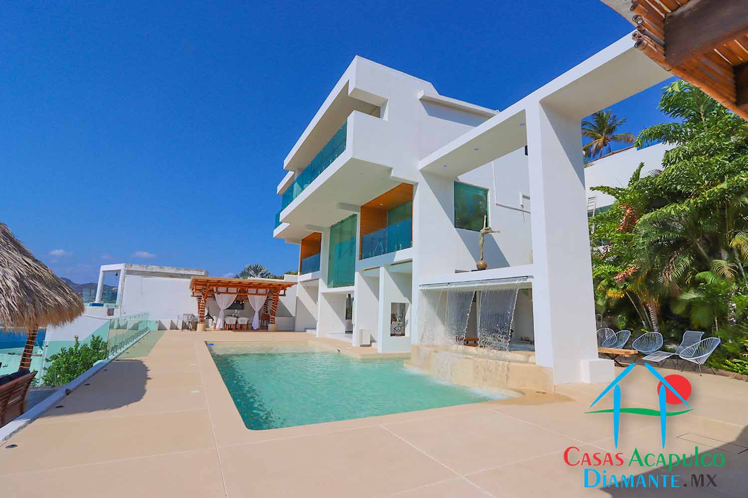 Punta Arena - Alberca 1