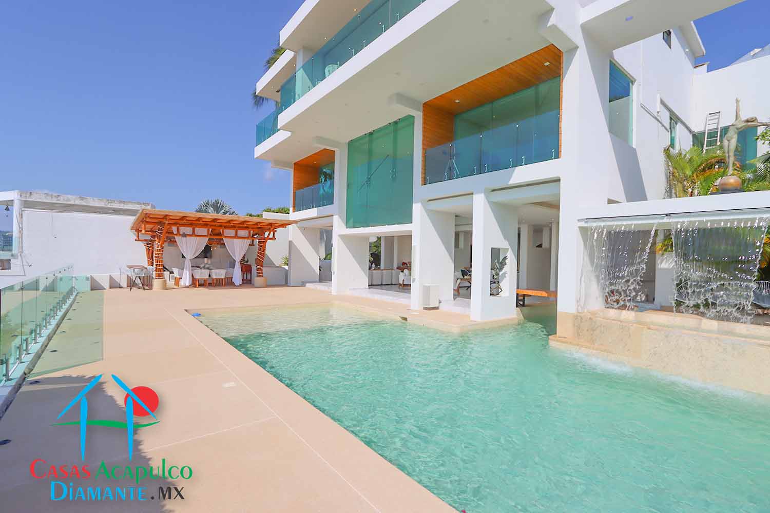 Punta Arena - Alberca 3