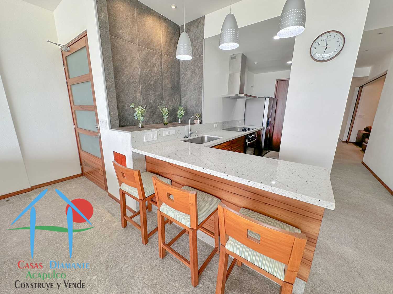 Ocean Front 505 - Cocina 1