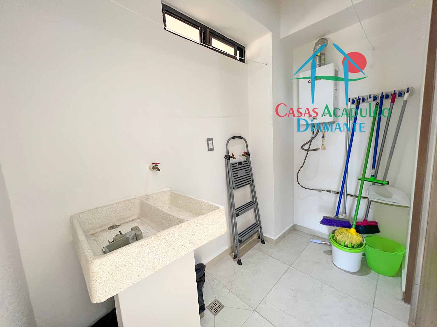 Altamar Residencial Calypso 502 - Lavandería 1