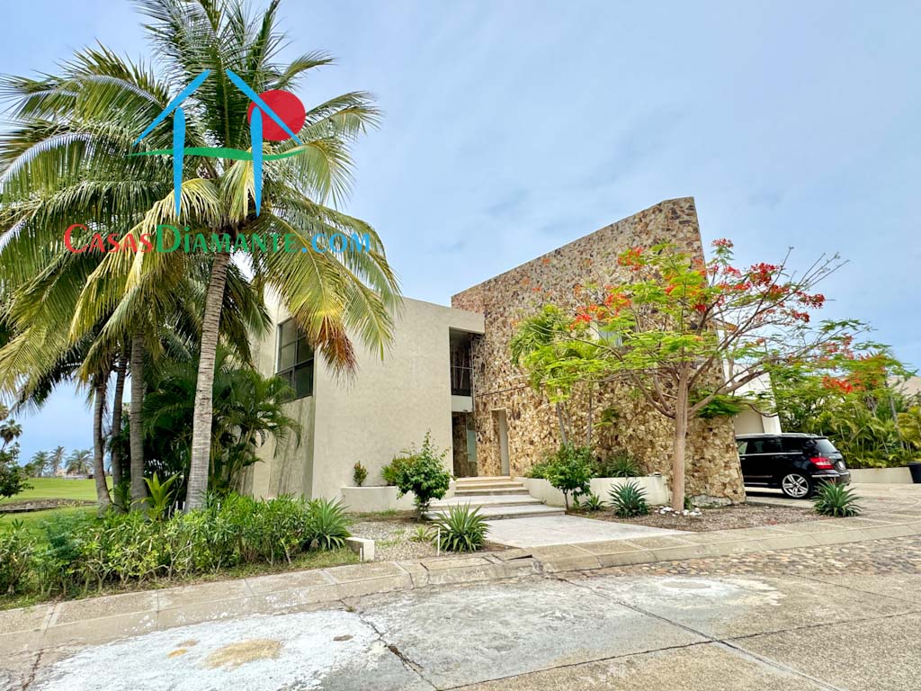 Villa Alfonso - Fachada 1