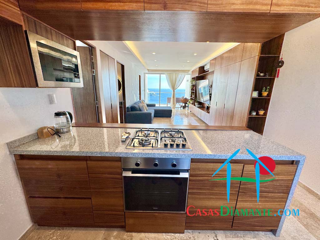 Armando's Le Club B 2303 - Cocina 6