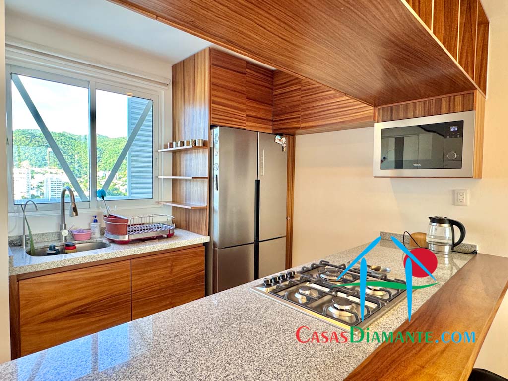 Armando's Le Club B 2303 - Cocina 8