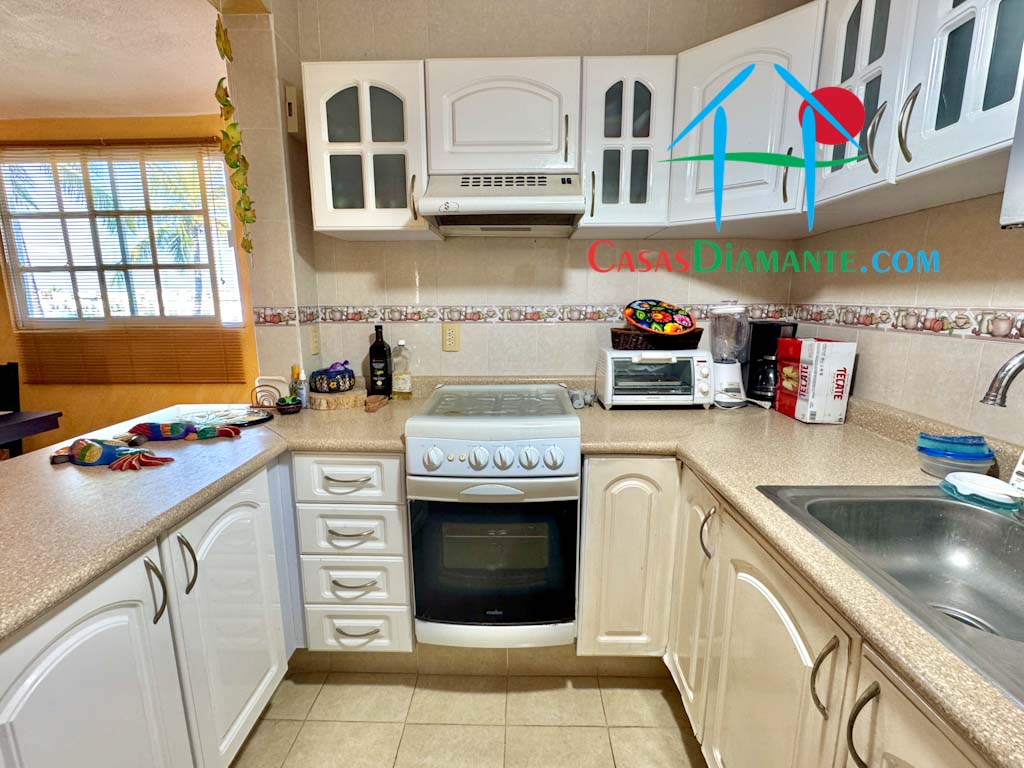 Puente del Mar Catana F 32 - Cocina 4 Puente del Mar Catana F 32 - Cocina 4