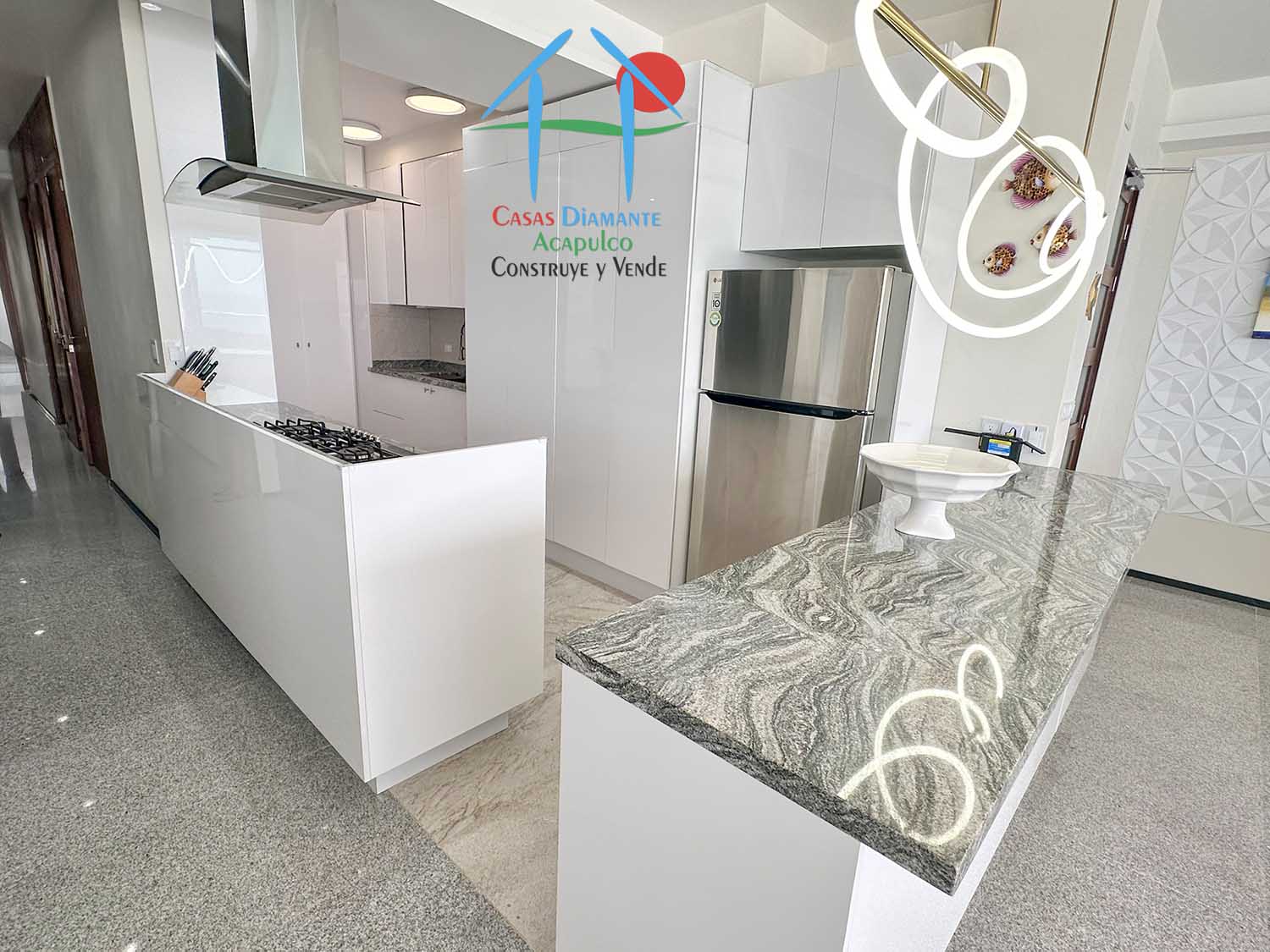 Ocean Front 801 - Cocina 1