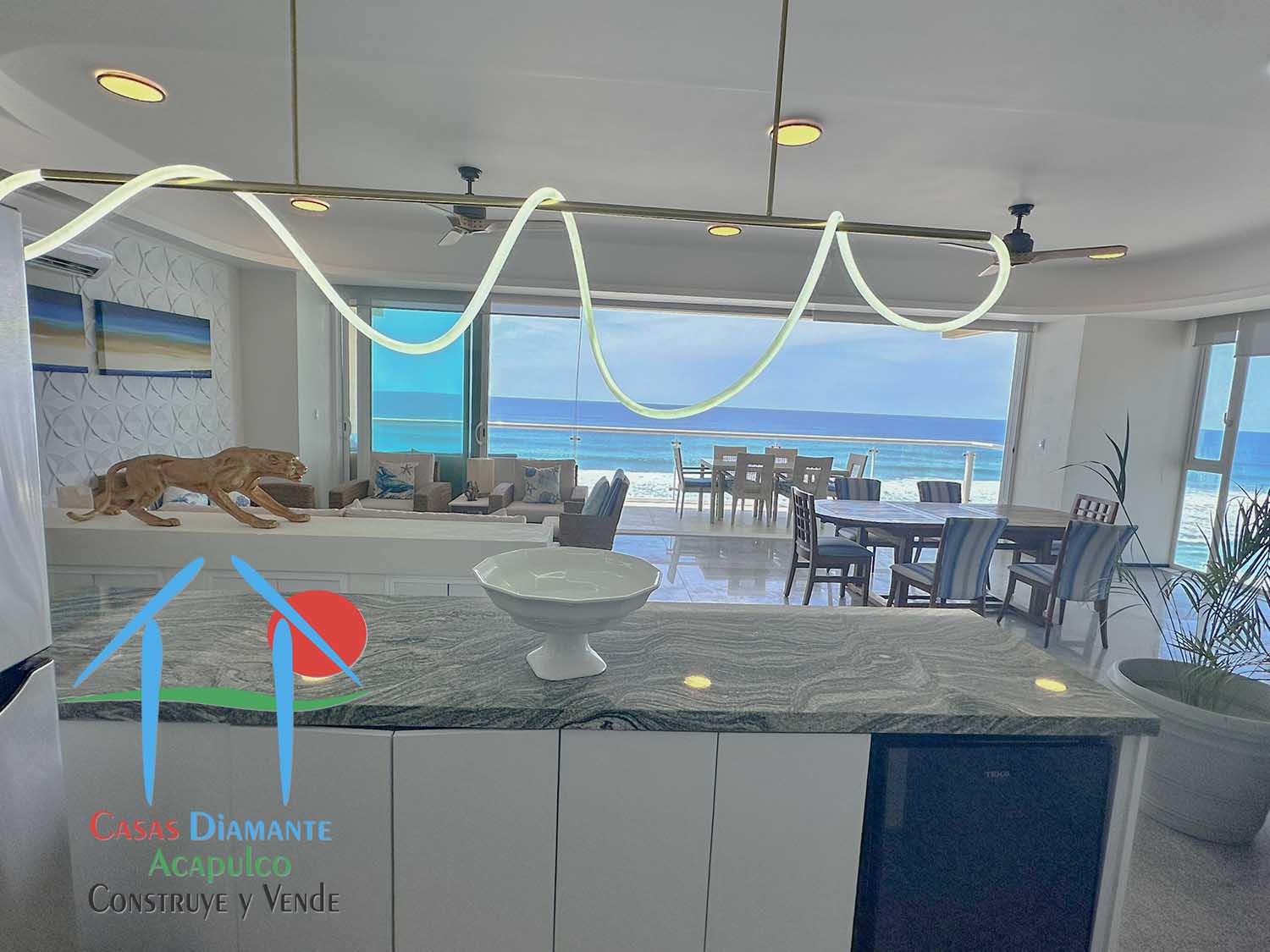 Ocean Front 801 - Cocina 3