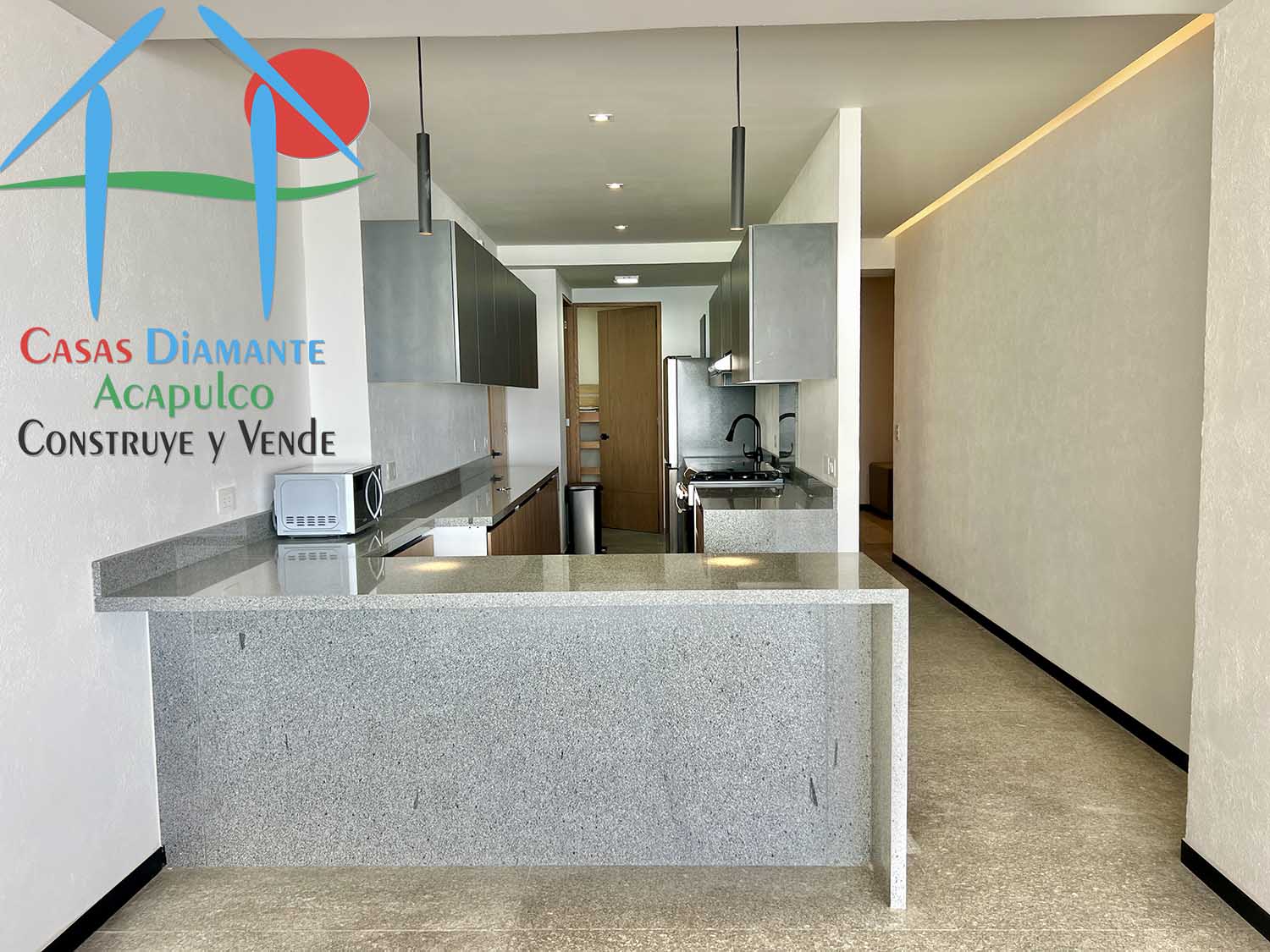 Ocean Front 603 - Cocina 1