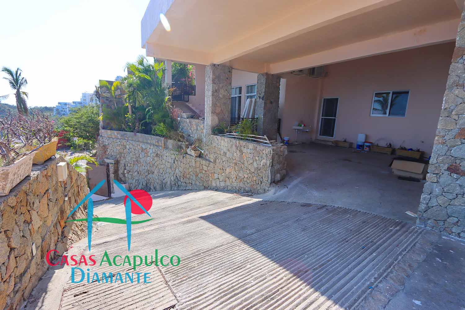 Villa Skyros - Estacionamientos 1