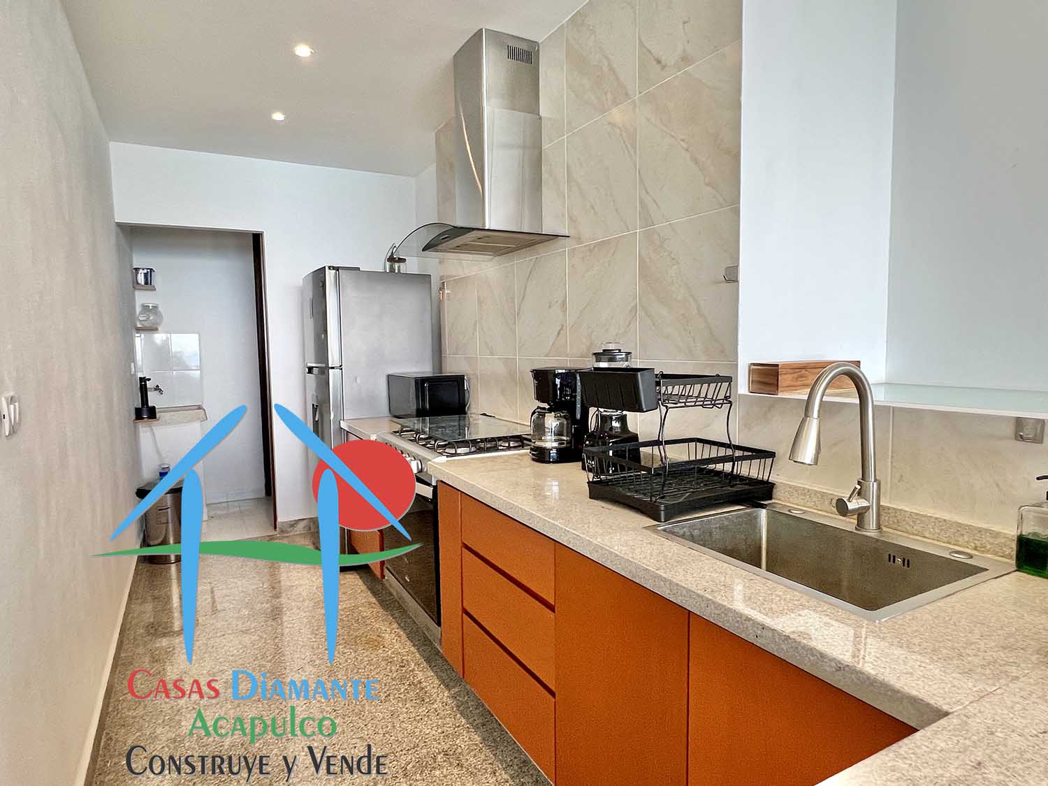 Ocean Front 808 - Cocina 3