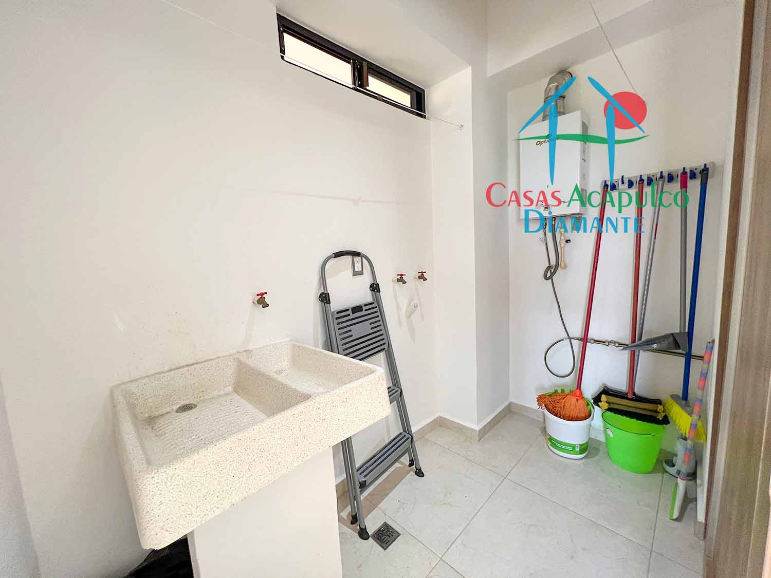 Altamar Residencial Calypso 402 - Lavandería 1