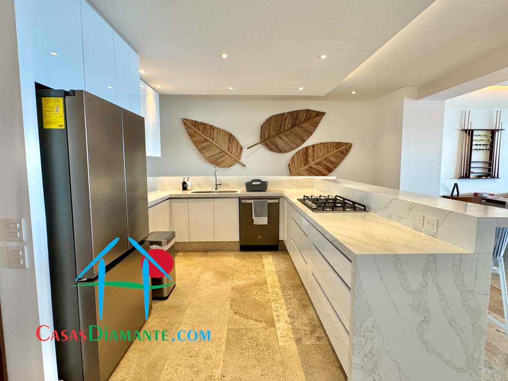 Ocean Front PH 906 - Cocina 5