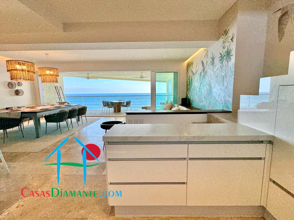Ocean Front PH 906 - Estancia 16