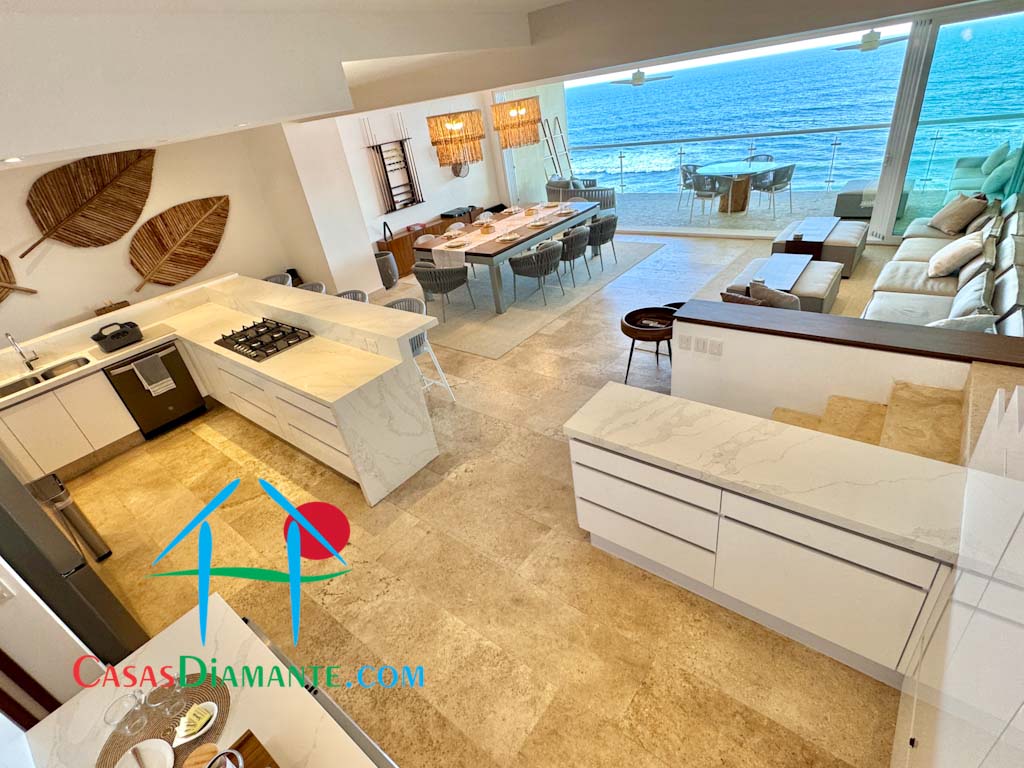 Ocean Front PH 906 - Estancia 17