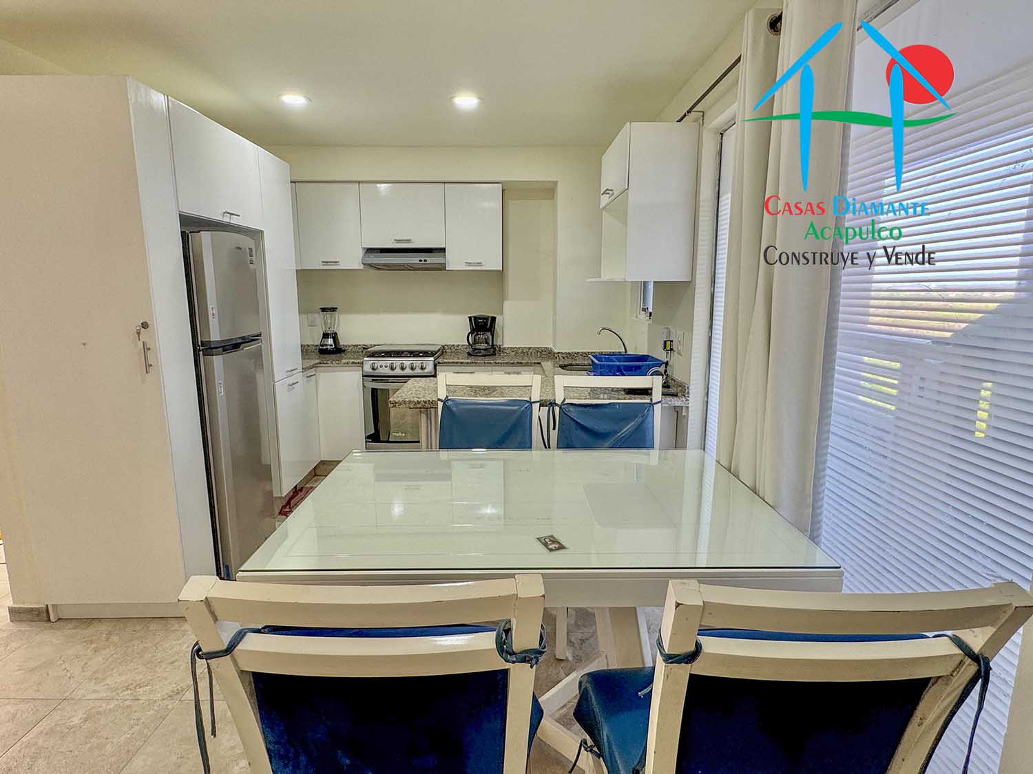 Puerta Diamante 311 - Comedor 2