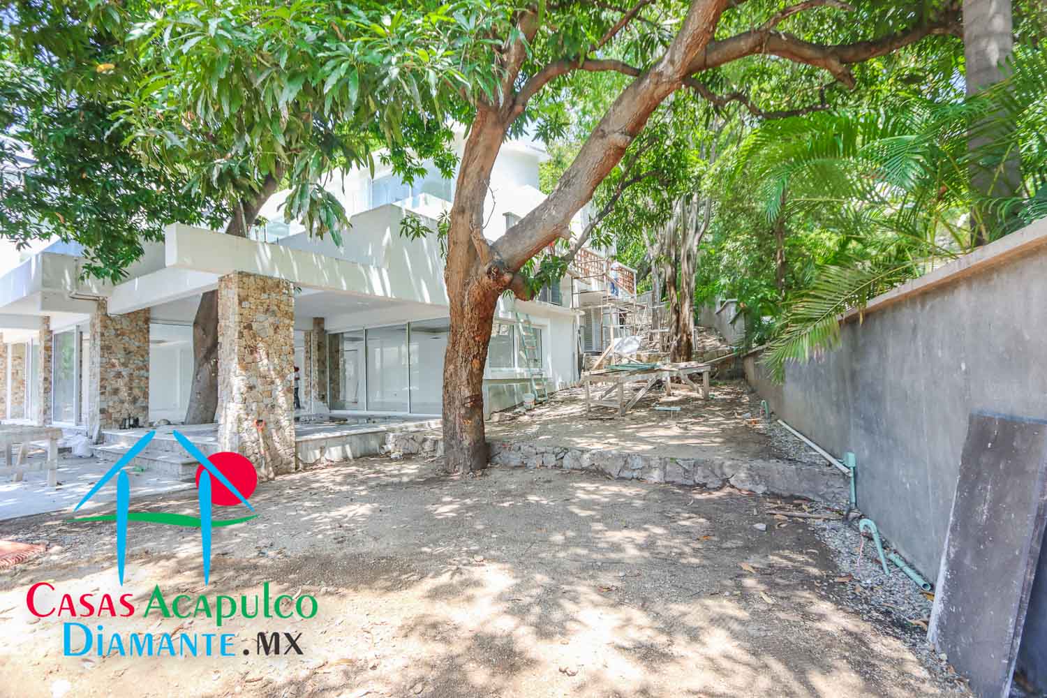 La Concha 82 - Jardín 1