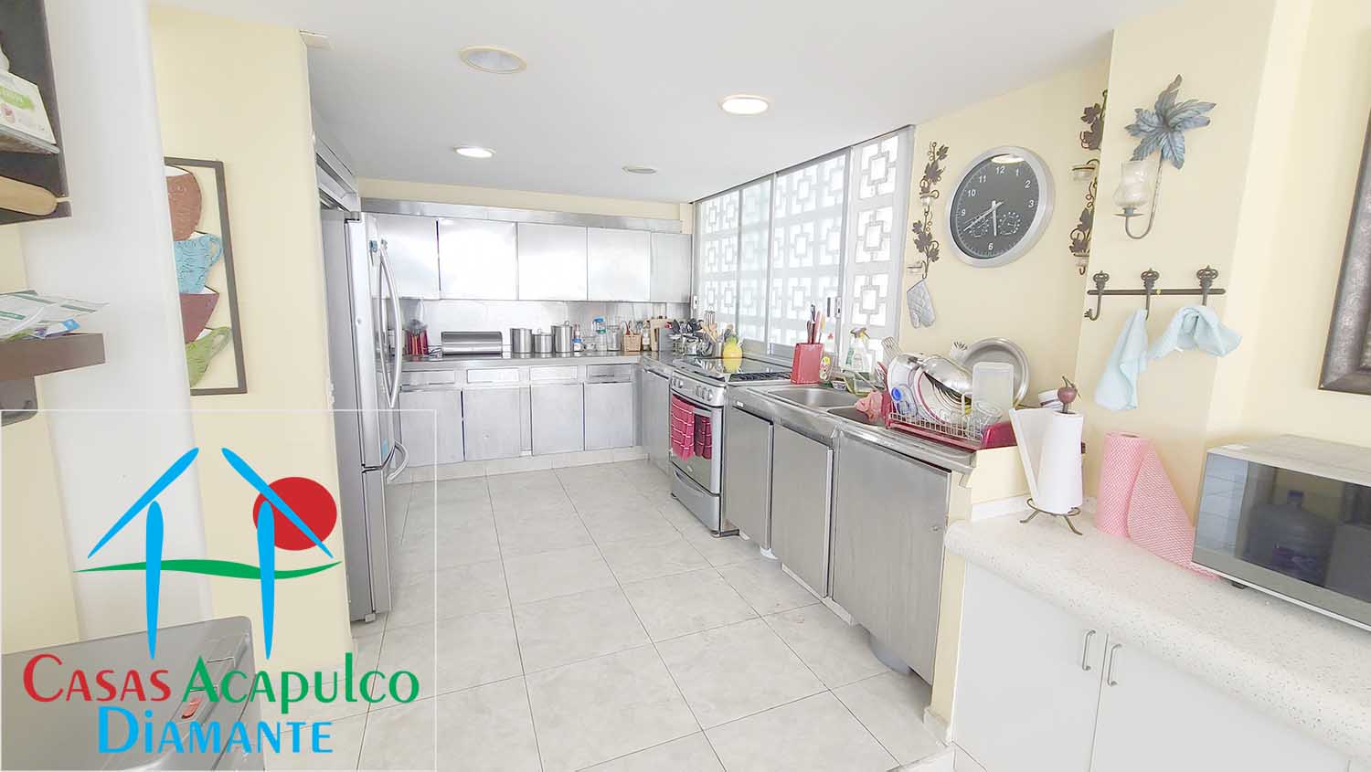 Laureles 1001 y 1002 - Cocina 3