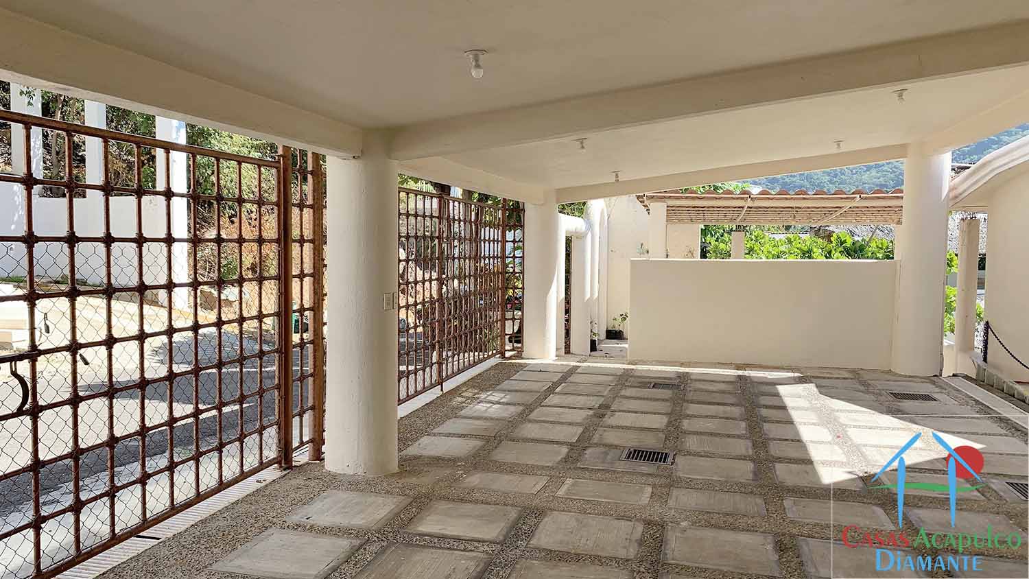 Casa Escorpio - Estacionamientos 1 Casa Escorpio - Estacionamientos 1