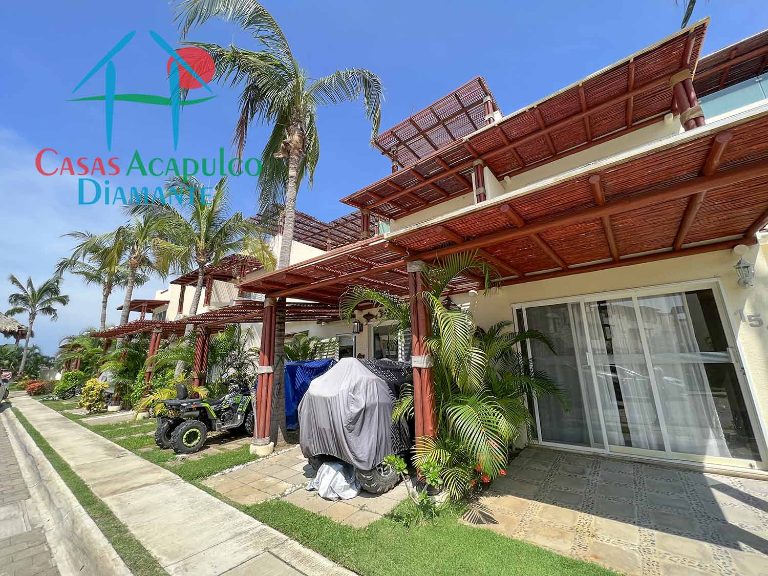 Residencial Terrasol Diamante Sol 155 - Estacionamiento 1