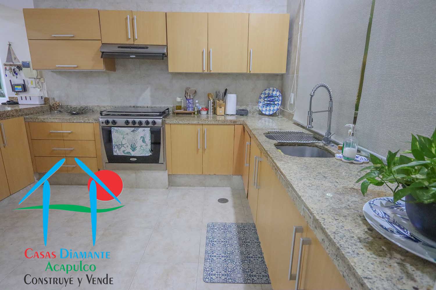 Brisas Carey C 401 - Cocina 3