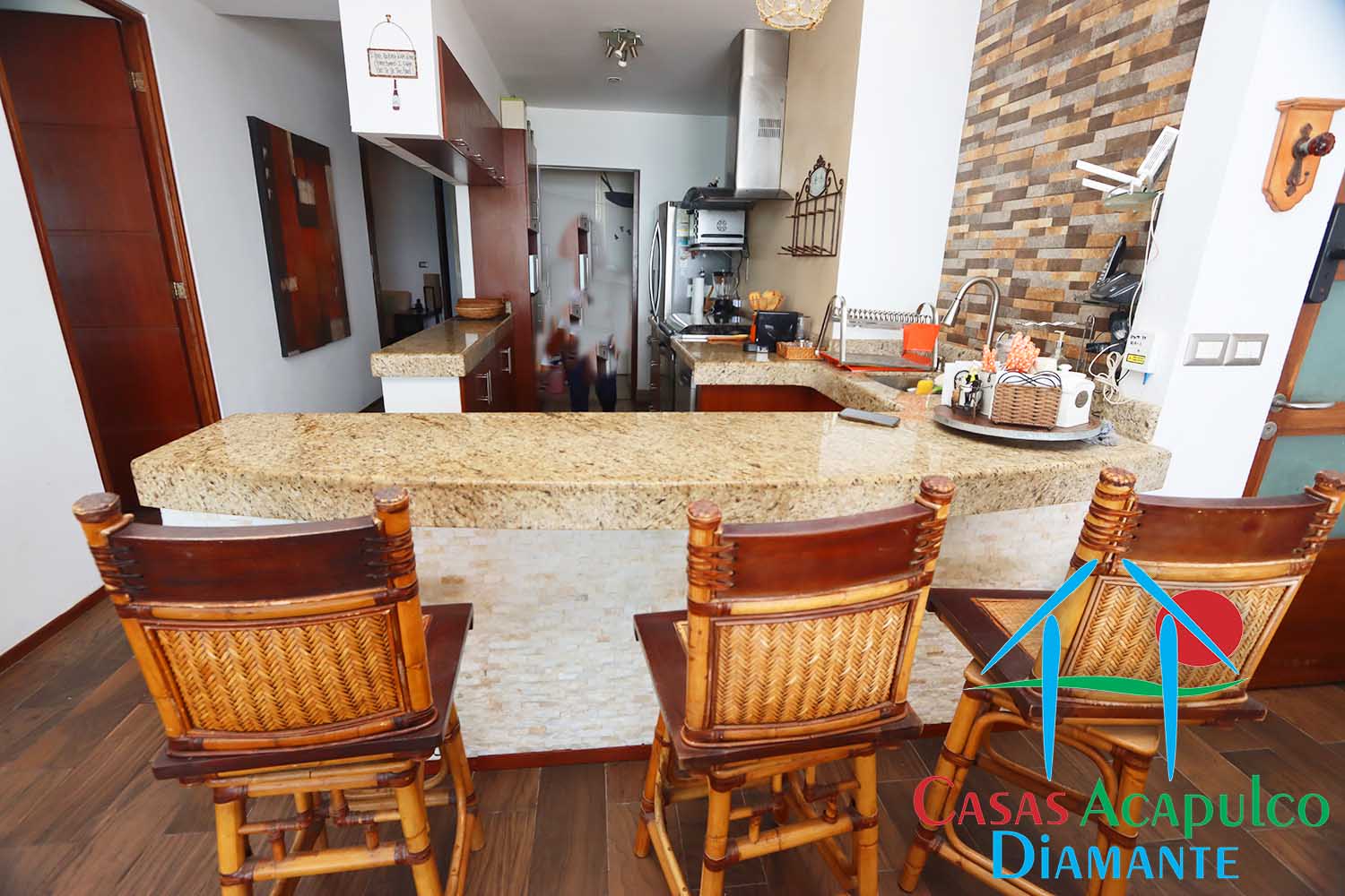 Ocean Front 201 - Cocina 1