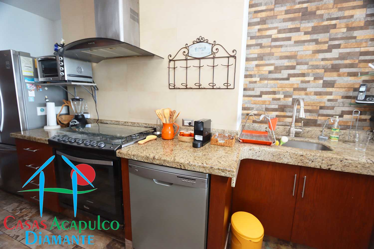 Ocean Front 201 - Cocina 4